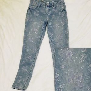 LC Lauren Conrad Skinny Jeans Painted Flowers